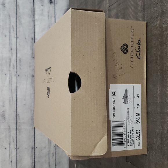 Clarks-Cloudsteppers Ezera Walk Slip-On Sneaker Burgundy Knit Size 9.5M - Picture 5 of 5